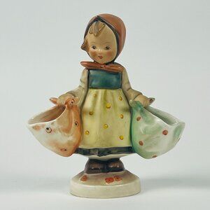Vintage 1950-1956 Goebel Hummel 5.5" Figurine Mothers Darling Germany